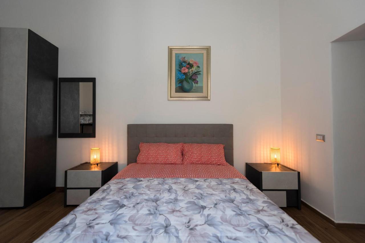 Dimora Francesca Apartment Salerno Exterior foto