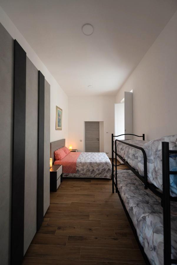 Dimora Francesca Apartment Salerno Exterior foto